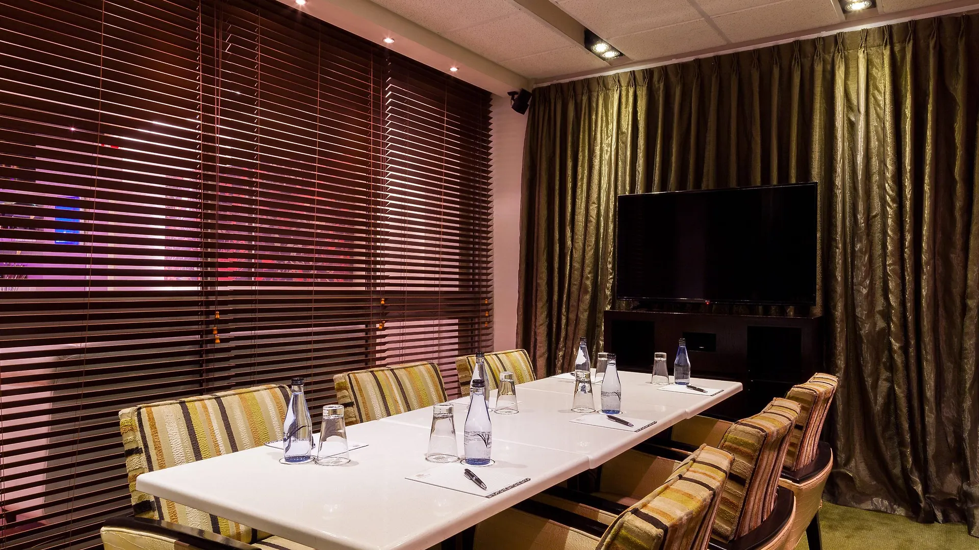 Colosseum Hotel Cape Town 4*,