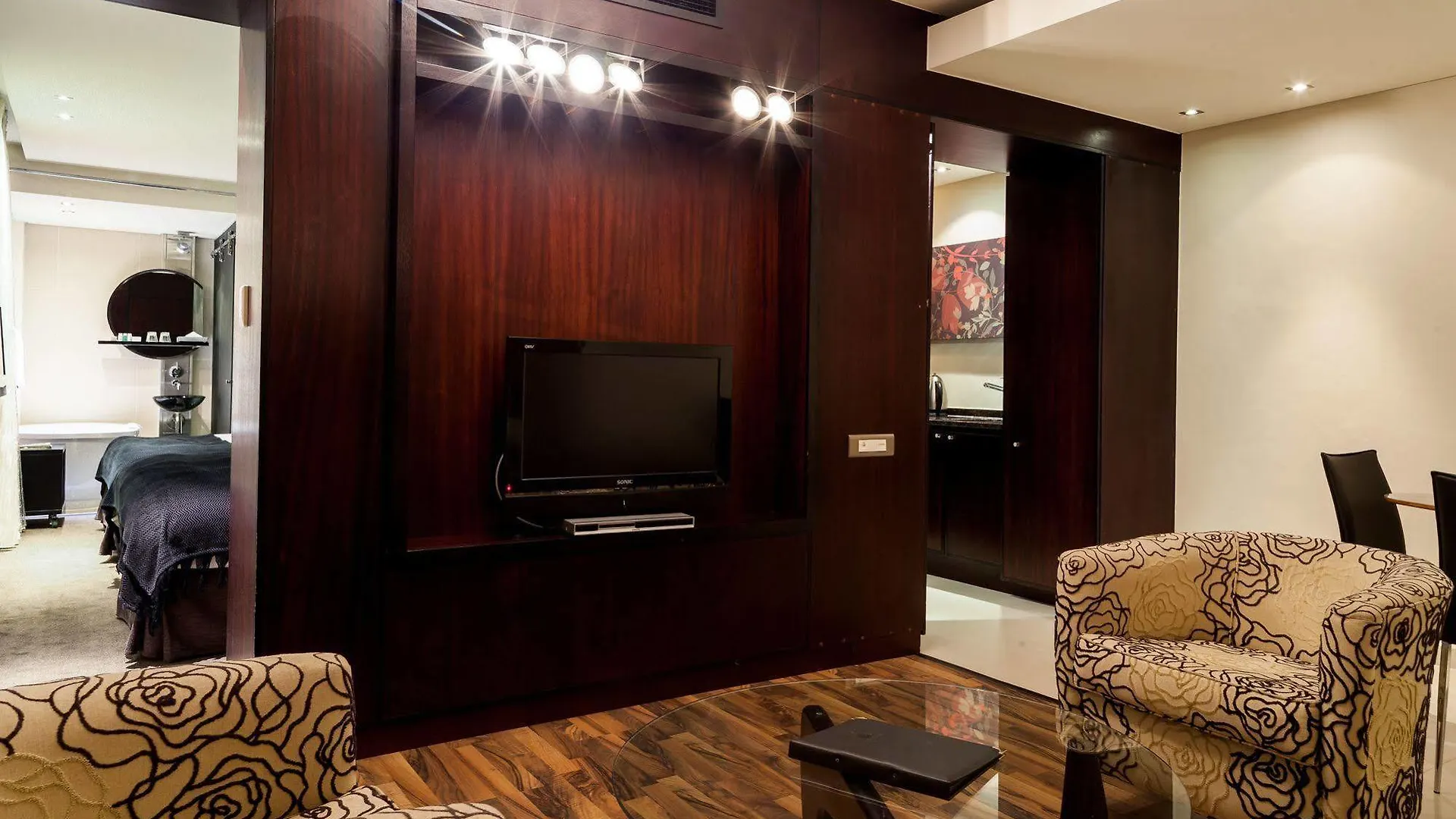 ****  Colosseum Hotel Cape Town South Africa