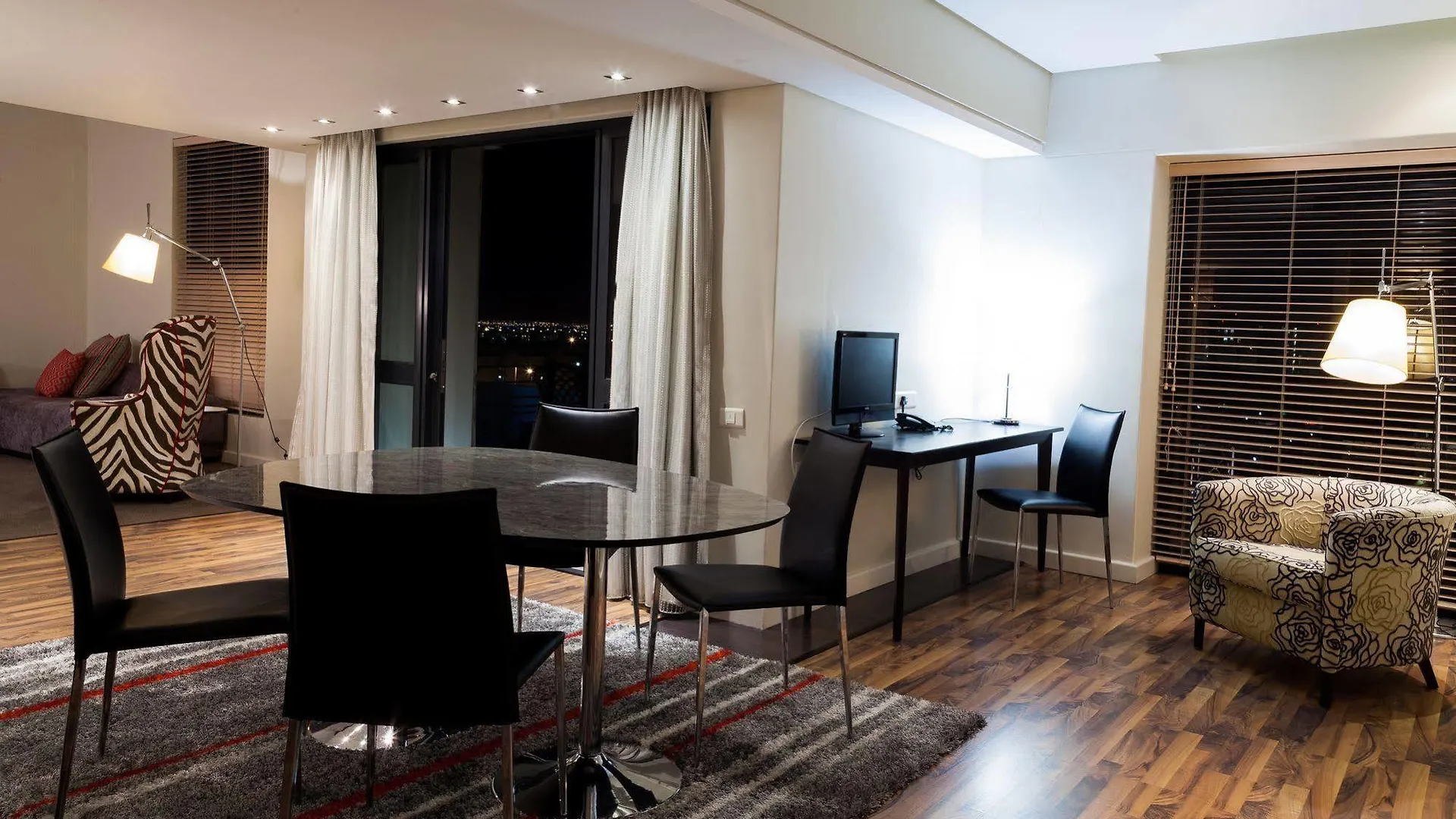 Colosseum Hotel Cape Town 4*,